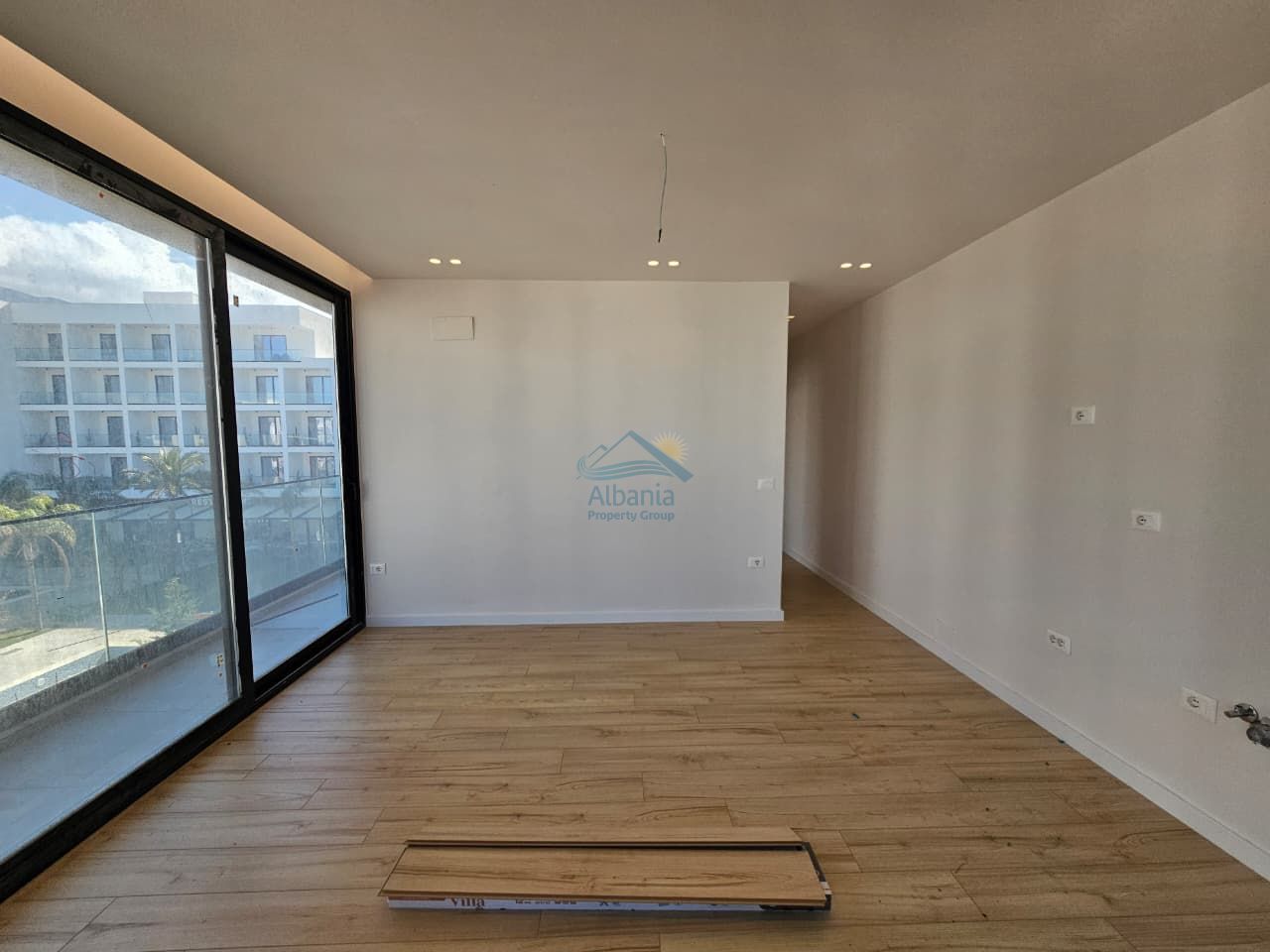 Leilighet med havutsikt til salgs i Radhime Vlore Albania